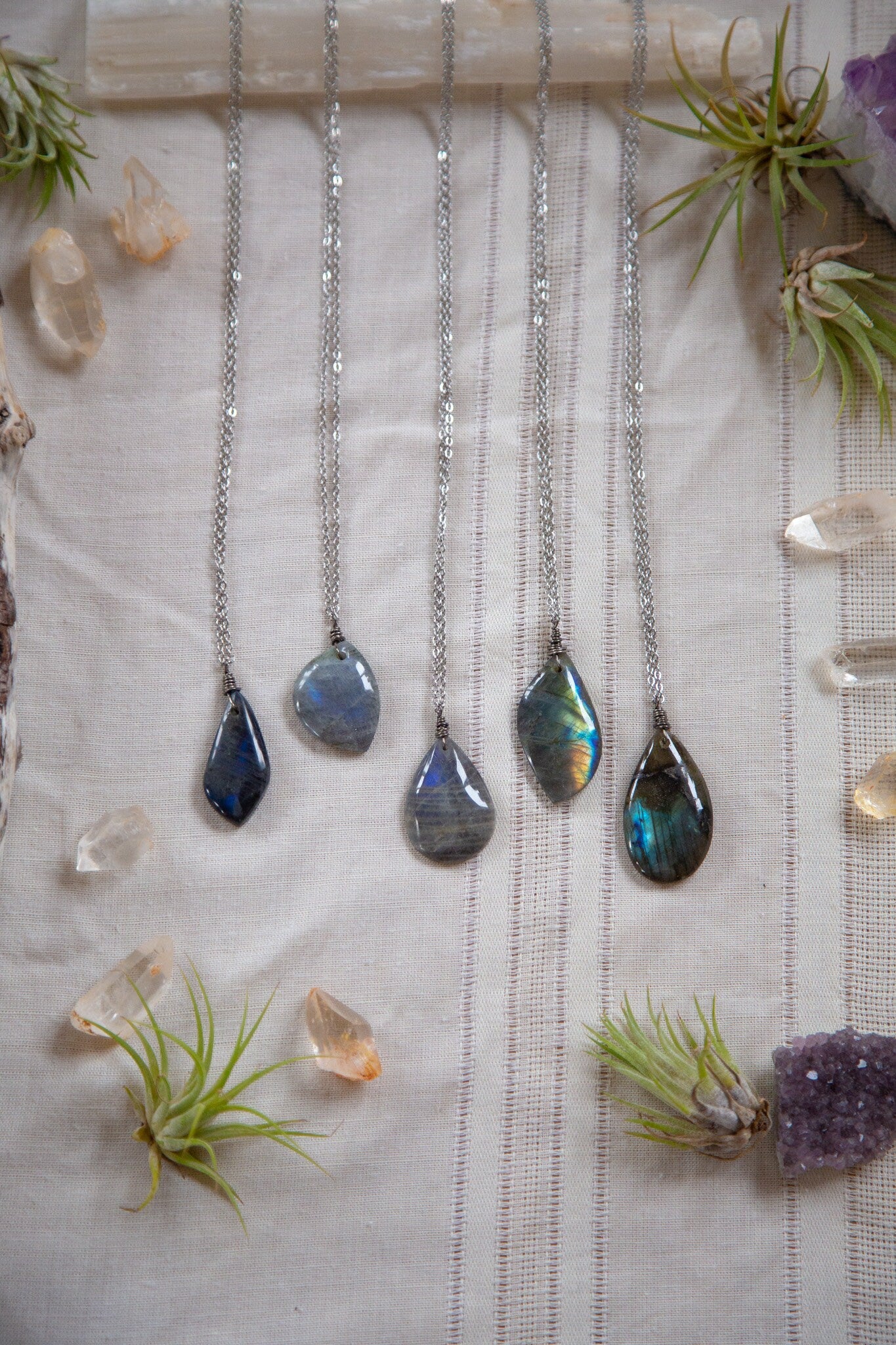 Minimalist Labradorite Necklace / Simple Labradorite Necklace / Labradorite Pennant On Chain / Small Teardrop Labradorite Necklace
