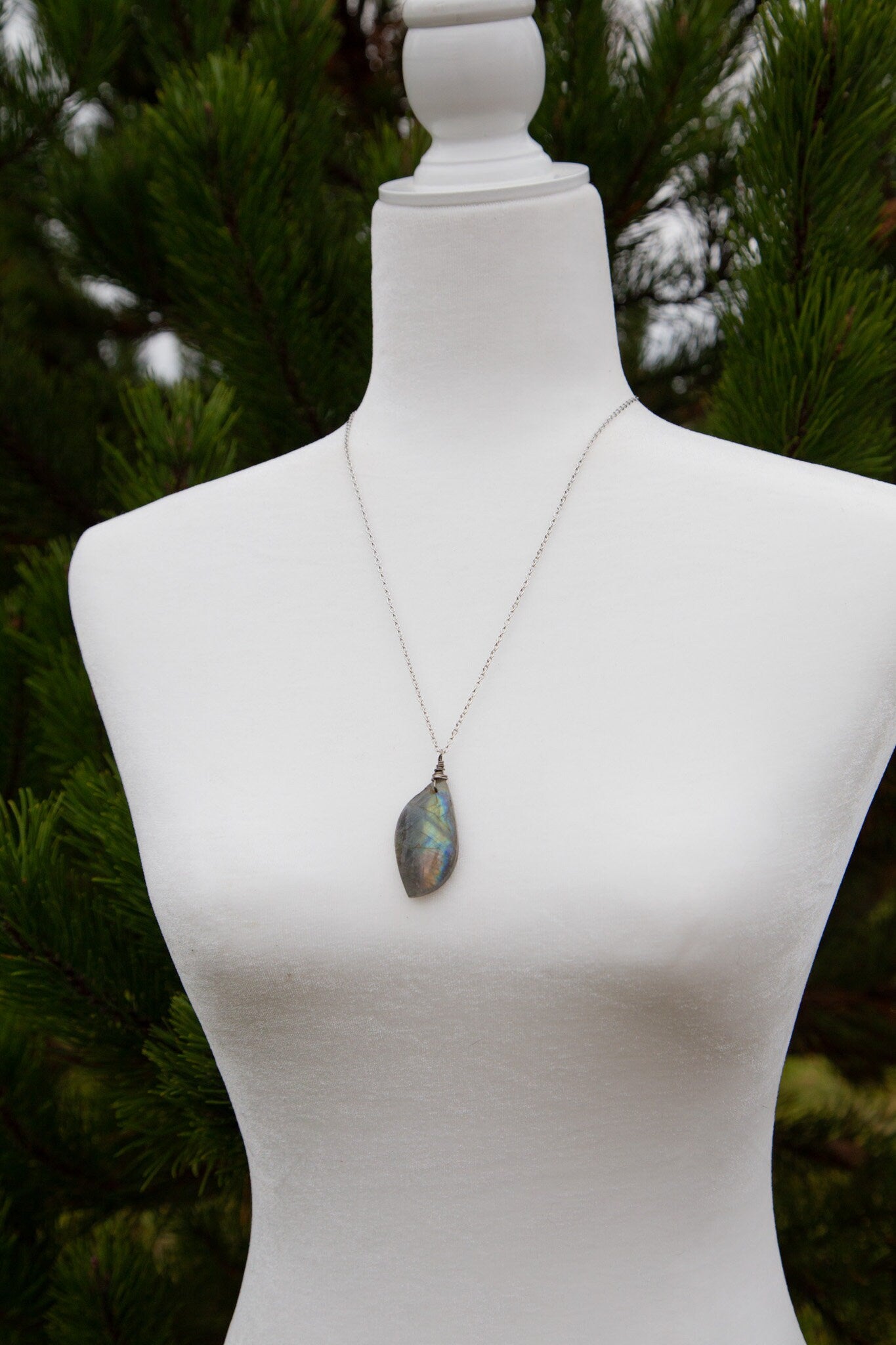 Minimalist Labradorite Necklace / Simple Labradorite Necklace / Labradorite Pennant On Chain / Small Teardrop Labradorite Necklace