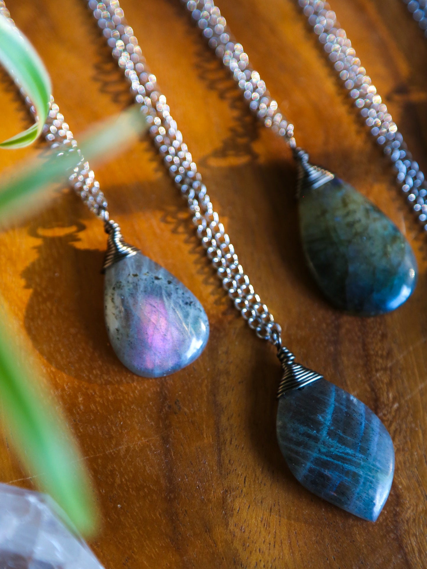 labradorite tear drop necklace / minimalist necklace / gemstone necklace / labradorite jewelry / boho festival necklace / mother's day gift