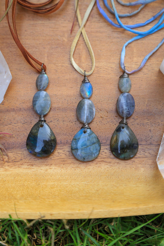 Labradorite Necklace / Gemstone Necklace / Labradorite Stone Jewelry / Bohemian Jewelry / Handcrafted Necklace / Earth Jewelry / Unisex