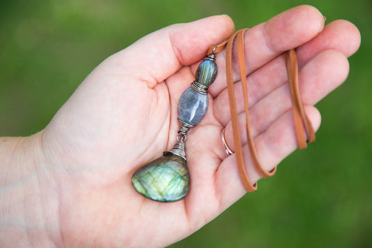 Labradorite Necklace / Gemstone Necklace / Labradorite Stone Jewelry / Bohemian Jewelry / Handcrafted Necklace / Earth Jewelry / Unisex