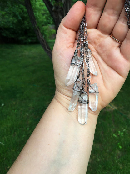 Simple Quartz Necklace / Quartz Point Necklace / Minimalist Necklace / Crystal Healing Necklace / Gemstone Necklace / Wire Wrapped Necklace