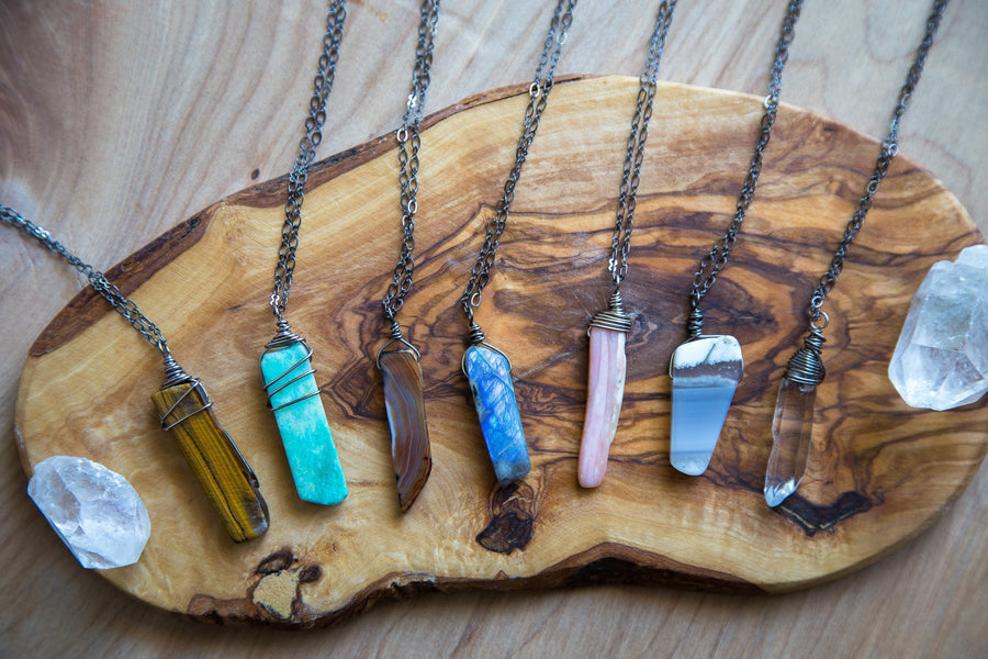 Piano Key Necklace / Simple Necklace / Gemstone Necklace / Small Jewelry / Minimal Necklace / Wire Wrapped Necklace / Stone Necklace