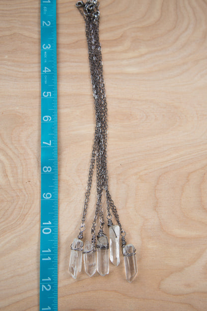 Simple Quartz Necklace / Quartz Point Necklace / Minimalist Necklace / Crystal Healing Necklace / Gemstone Necklace / Wire Wrapped Necklace