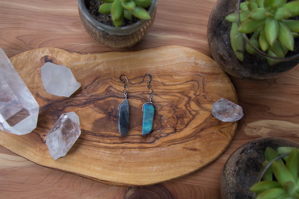 Simple Gemstone Earrings / Piano Key / Minimalist Earrings / Raw Stone Earrings / Festival Fashion / Coachella Fashion / Earthy Jewelry