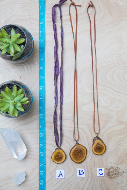 Wood Slice Necklace/ Wood Necklace/ Wood Slice Jewelry/ Wood Jewelry/ Handcrafted Wood Necklace/ Earth Jewelry/ Boho Necklace
