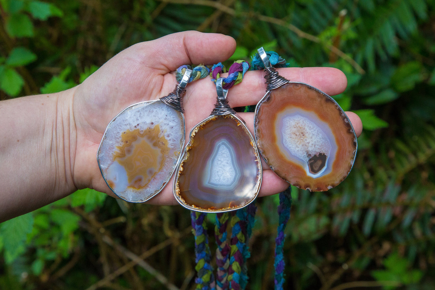 Agate Slice Necklace / X-Large Necklace / Sari Silk / Agate Jewelry / Colorful Necklace / Bohemian Festival Necklace / Mother's Day Gift