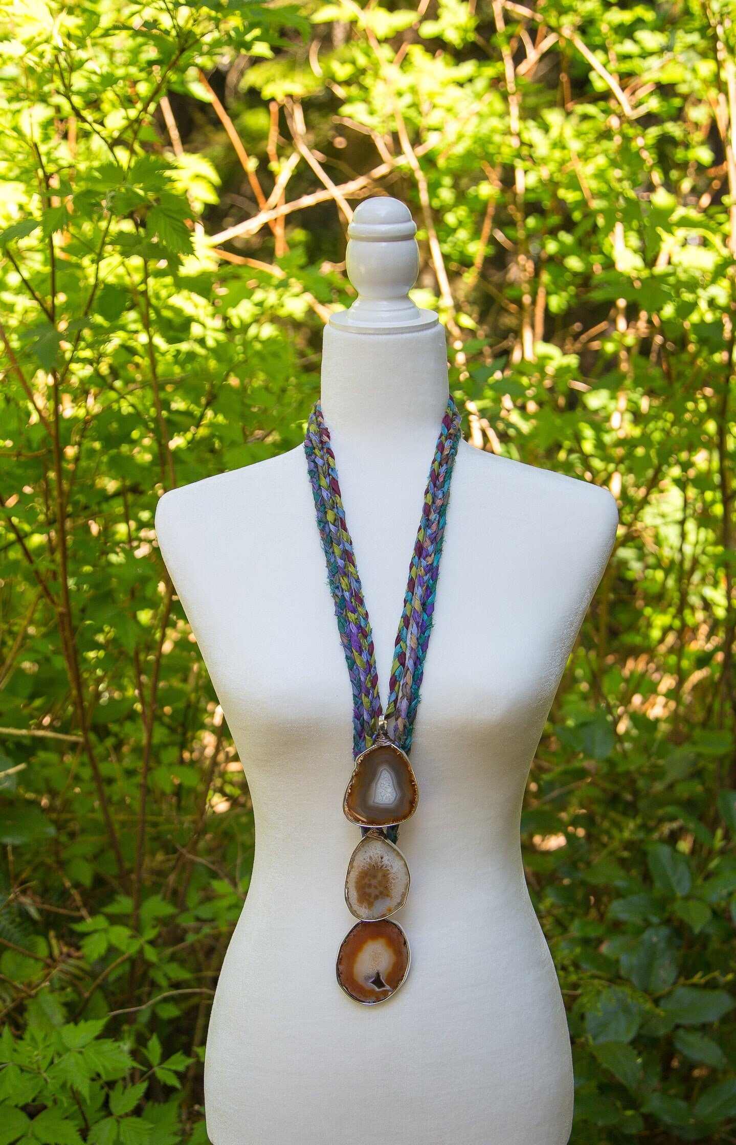 Agate Slice Necklace / X-Large Necklace / Sari Silk / Agate Jewelry / Colorful Necklace / Bohemian Festival Necklace / Mother's Day Gift