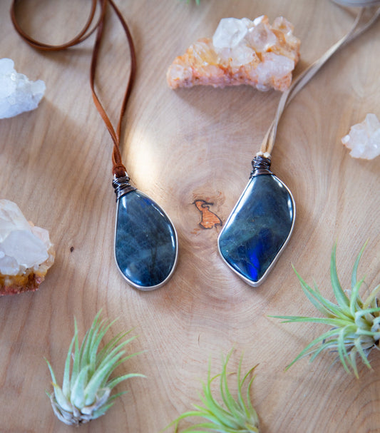 Giant Labradorite Necklace On Leather / Labradorite Statement Piece / Festival Necklace / Energy Healing Necklace / Wiccan Gothic Jewelry