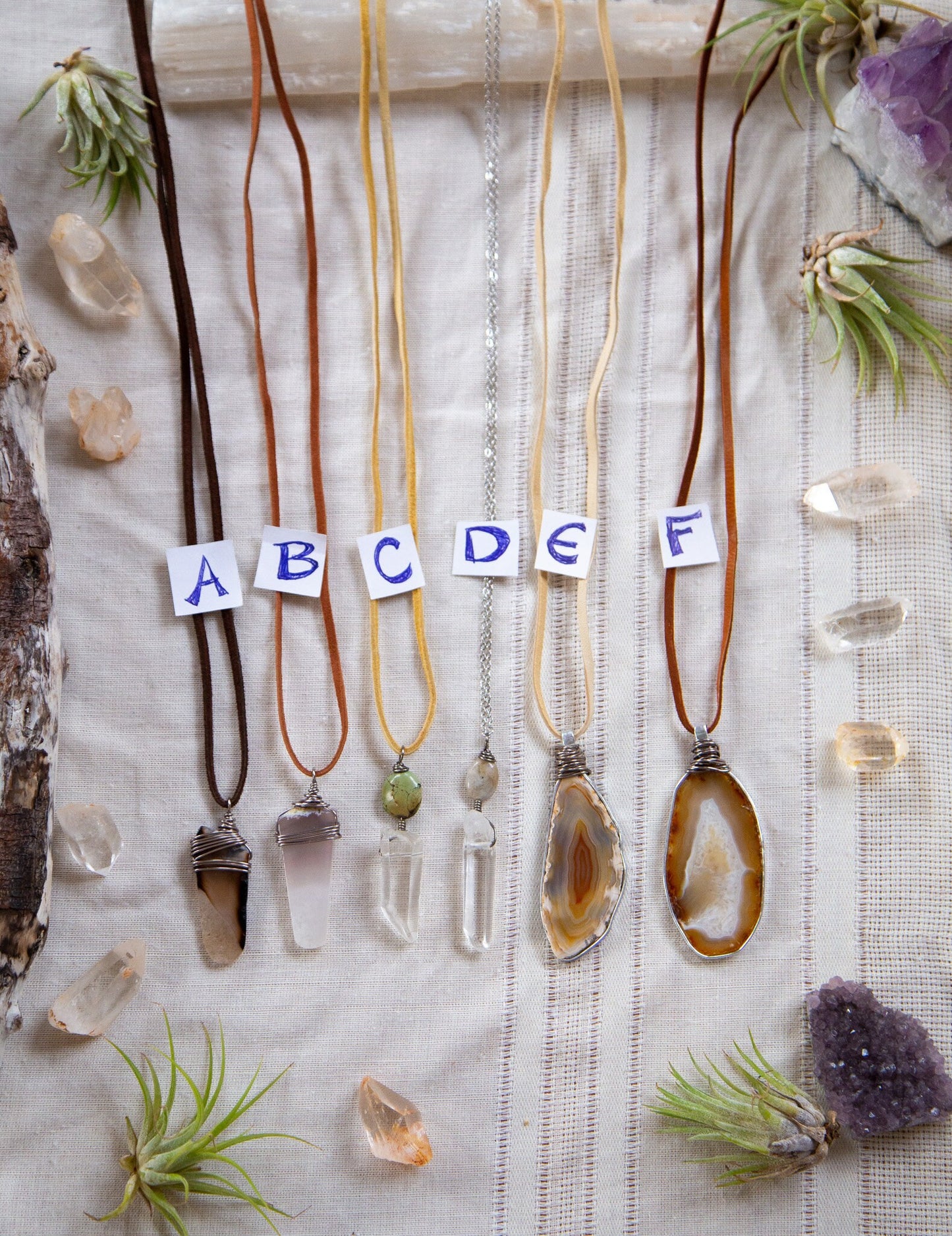 Simple Gemstone Necklace / Minimalist Raw Stone Necklace / Boho Necklace / Small Stone Necklace / Festival Jewelry / Bohemian Style Necklace
