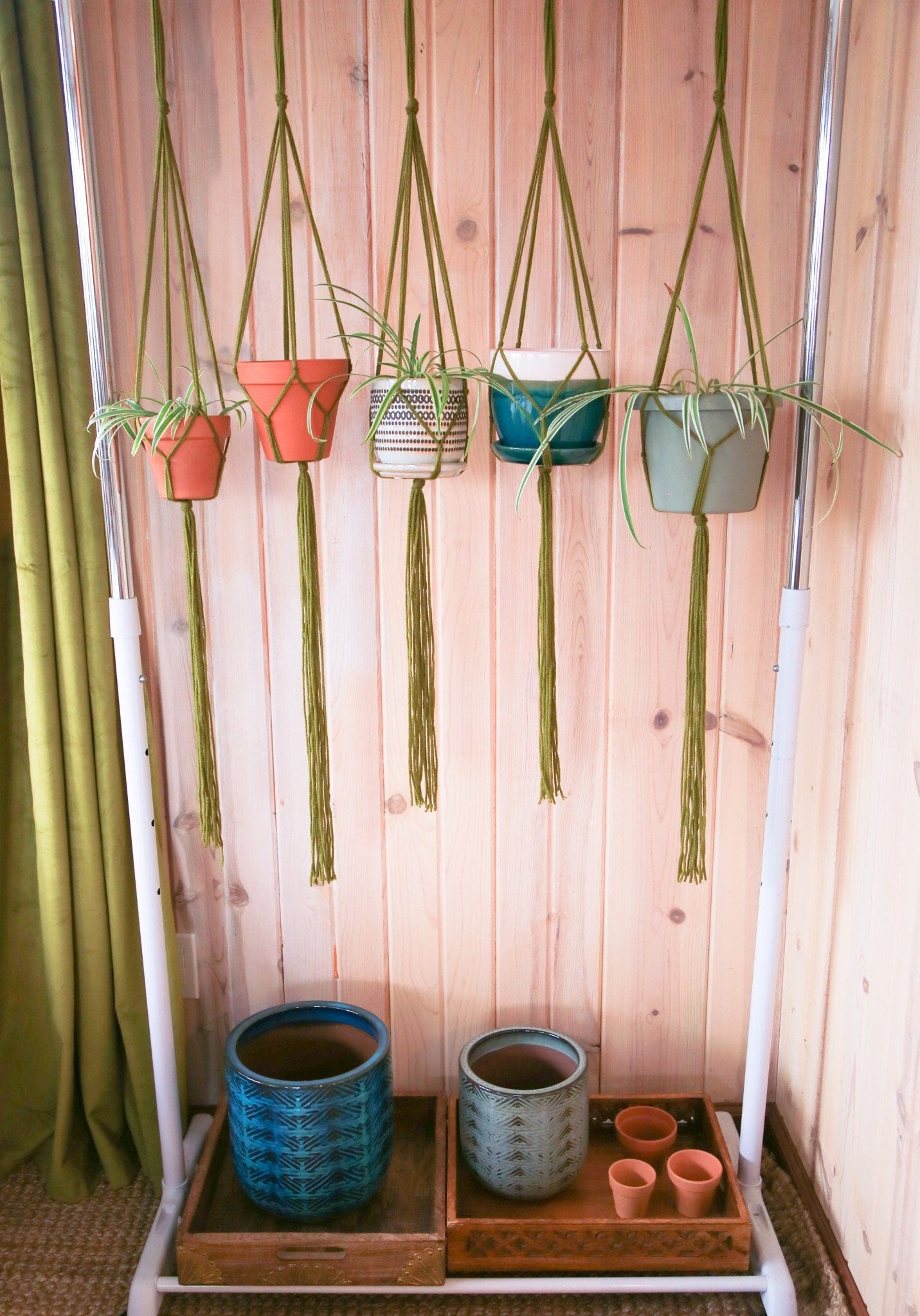 pick a size and quantity plant hanger