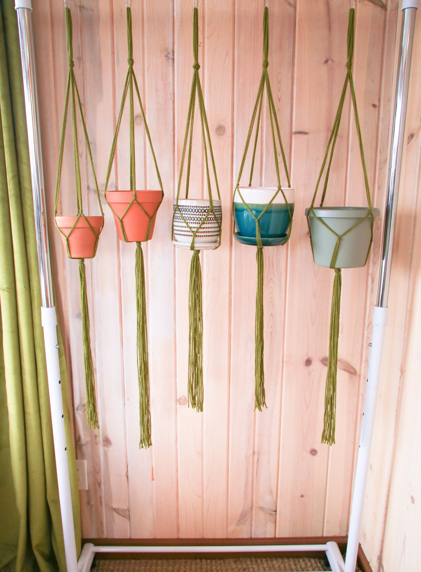pick a size and quantity plant hanger