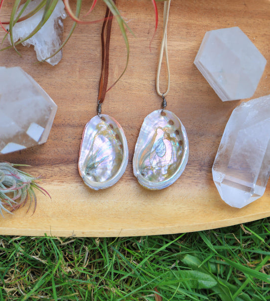 Abalone shell necklace / rainbow shell jewelry / festival fashion / Abalone pennant necklace / long large leather boho necklace