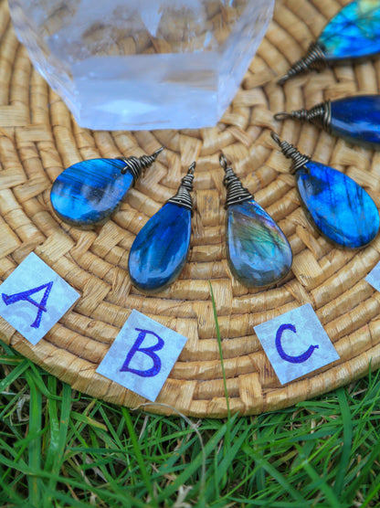 pick a length small Labradorite necklace / flashy labradorescence raw oval gemstone necklace / minimalist necklace / strong iridescence